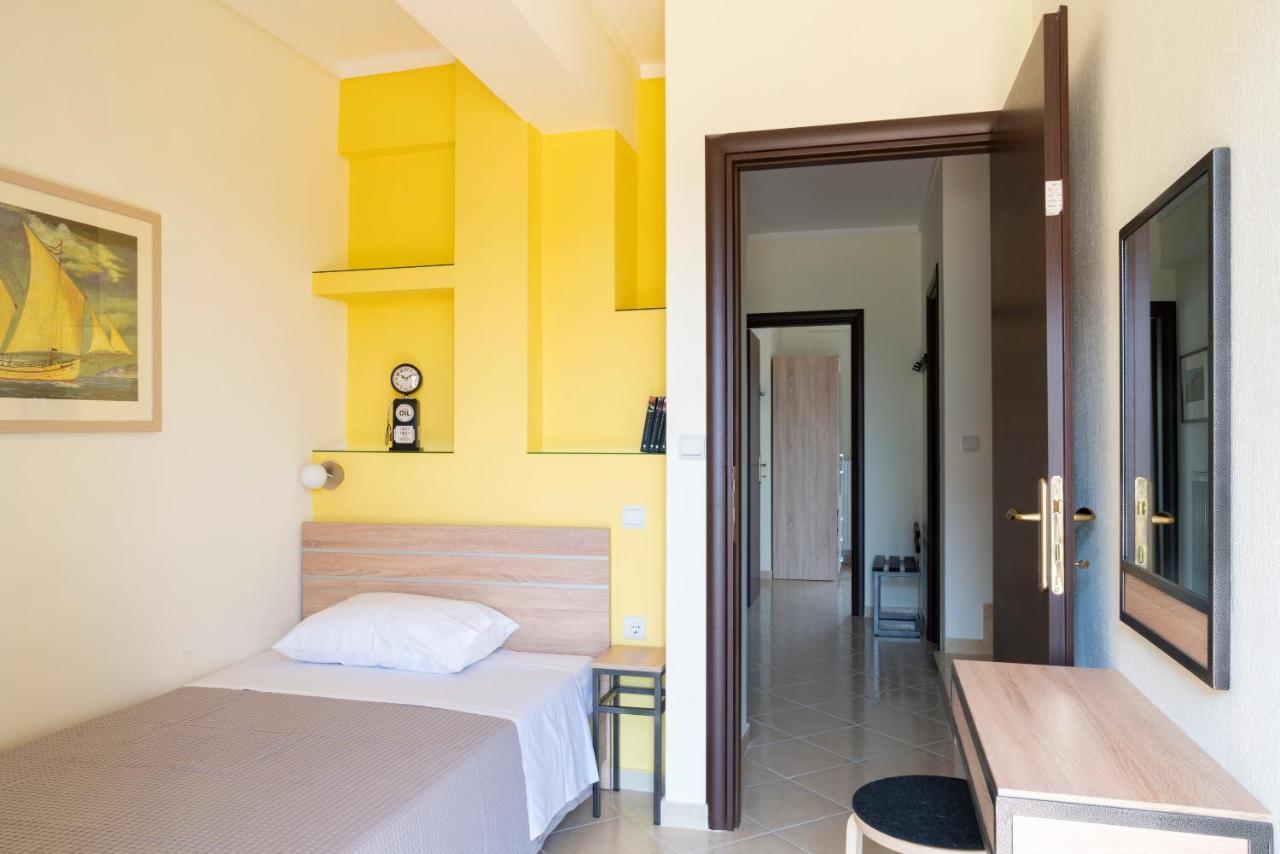 Alexandros Maisonettes Nea Moudhania Exteriör bild